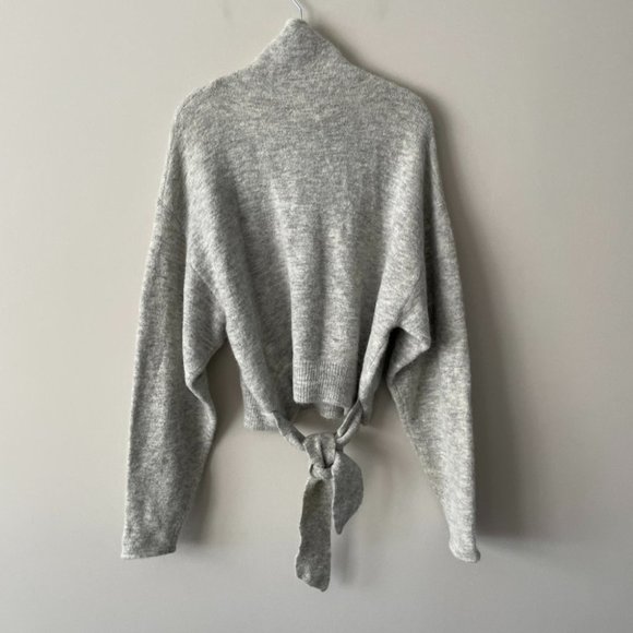 Aritzia Wilfred Lorin Sweater Turtle Neck Long Sleeve Tie Waist Gray Medium - Picture 3 of 7